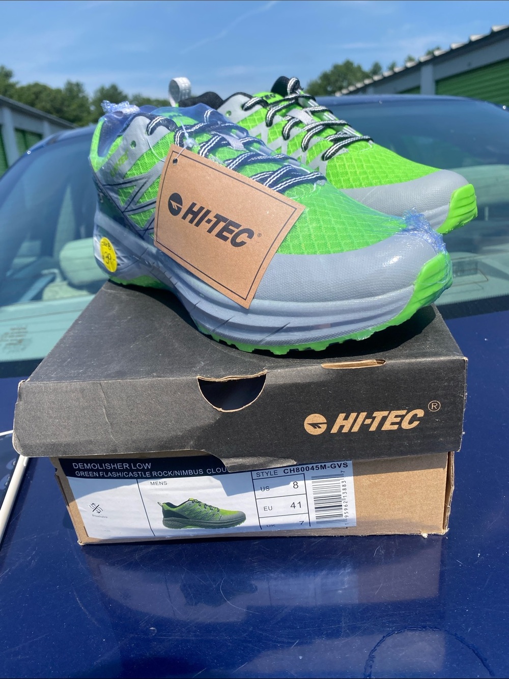 Hi-Tec Bright Green and Gray Demolisher Low Running Shoe